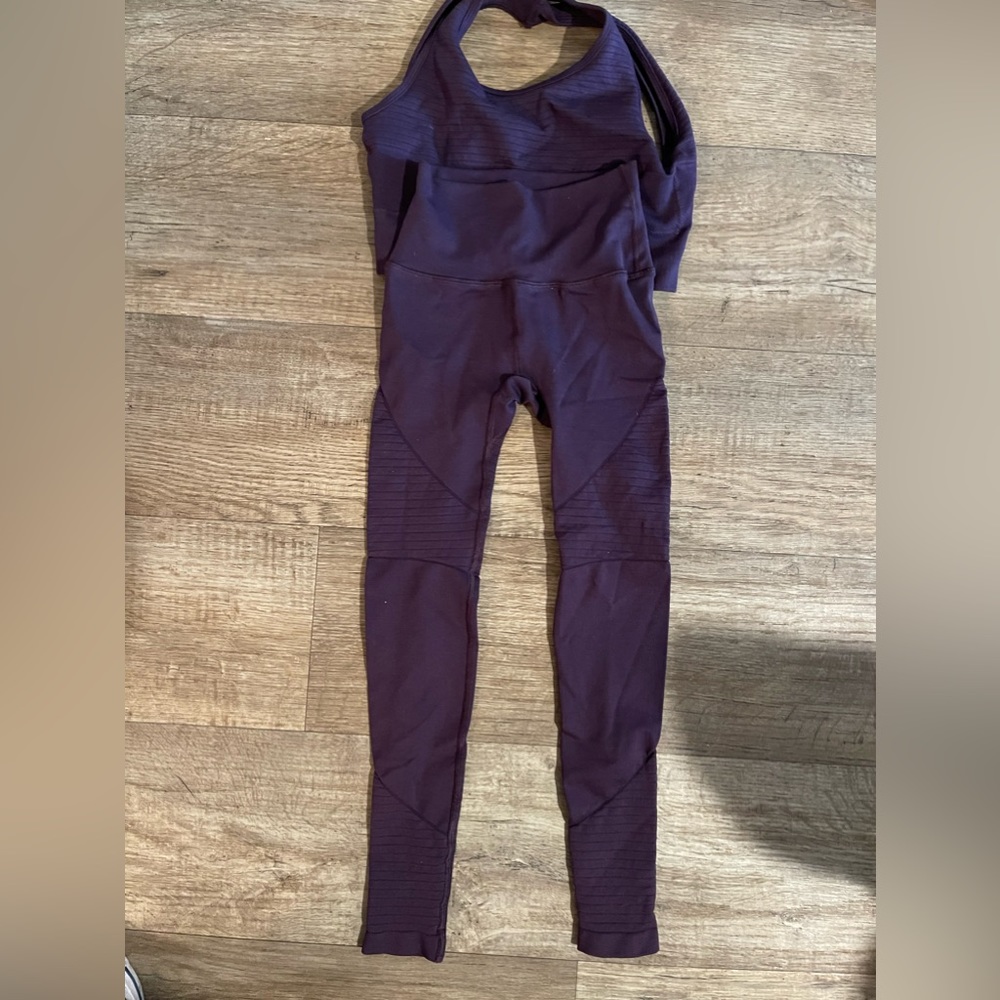 COPY - Alphalete Purple Set Size XS pant/small top